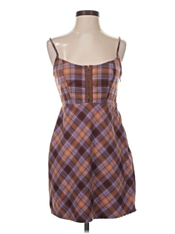 Urban Outfitters Casual Dress (view 1)