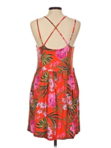 Old Navy Casual Dress (view 2)