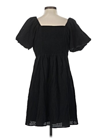 Old Navy Casual Dress (view 2)