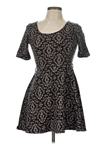 Forever 21 Casual Dress (view 1)