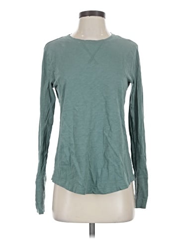 Maurices Long Sleeve T-Shirt (view 1)
