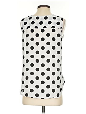 Violet & Claire Sleeveless T-Shirt (view 2)