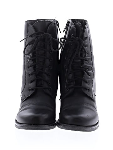 C La Canadienne Ankle Boots (view 2)