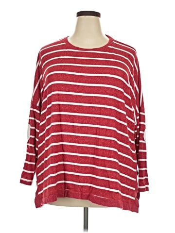 Maurices 3/4 Sleeve T-Shirt (view 1)