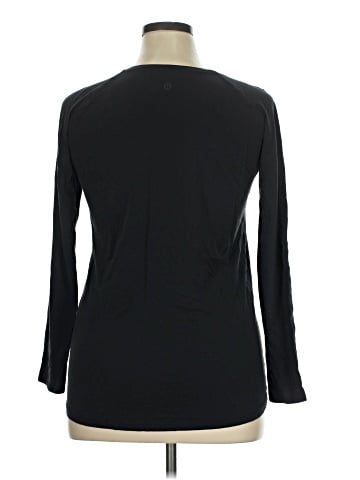 Lululemon Athletica 3/4 Sleeve T-Shirt (view 2)