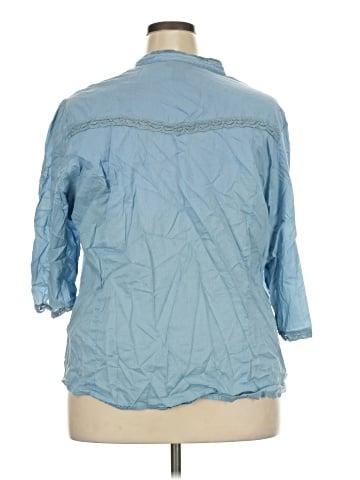 Venezia Jeans Clothing Co. 3/4 Sleeve Button-Down Shirt (view 2)