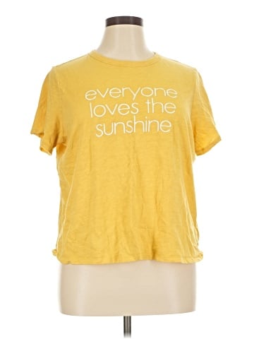 Old Navy Short Sleeve T-Shirt (view 1)