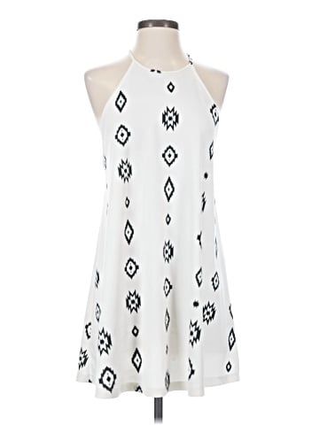 Trafaluc by Zara Casual Dress (view 1)