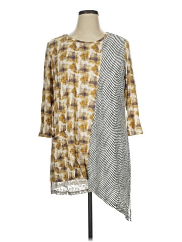 LOGO by Lori Goldstein 3/4 Sleeve Blouse (view 1)
