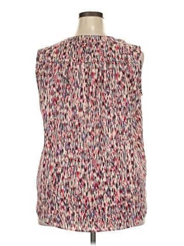 Que Zhu Sleeveless T-Shirt (view 2)