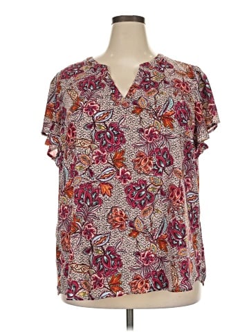 Maurices Short Sleeve T-Shirt (view 1)