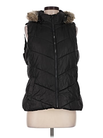 Gap Outlet Vest (view 1)