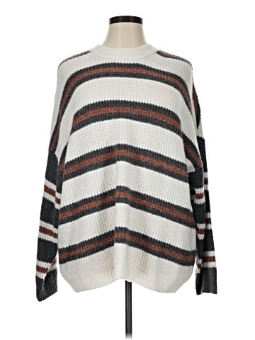 American Eagle Outfitters Pullover Sweater (view 1)