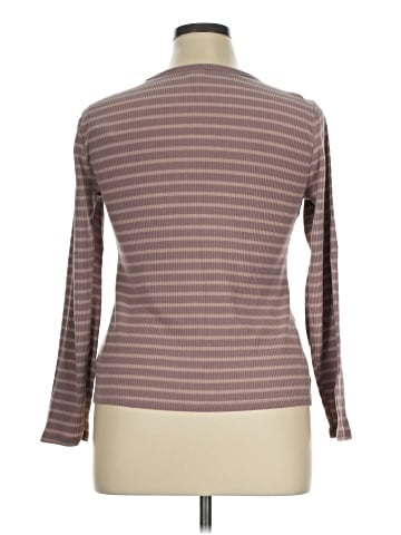 Old Navy Long Sleeve T-Shirt (view 2)