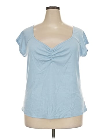 Old Navy Short Sleeve T-Shirt (view 1)