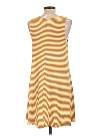 Old Navy Casual Dress (view 2)