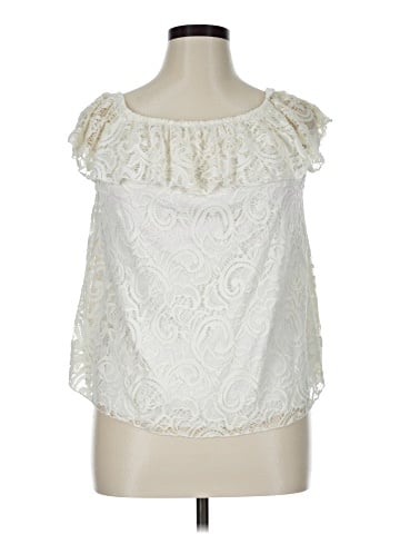 Free Kisses Sleeveless Blouse (view 1)