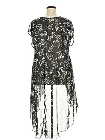 Cha Cha Vente Cocktail Dress (view 2)
