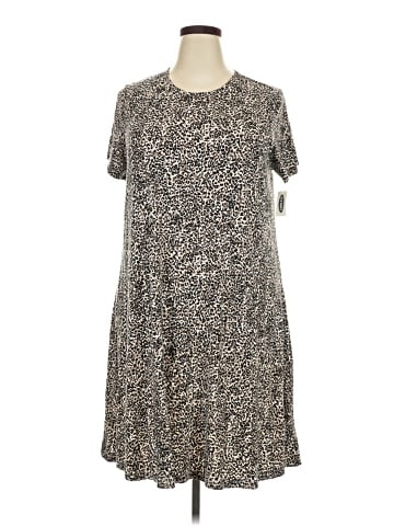 Old Navy Casual Dress (view 1)