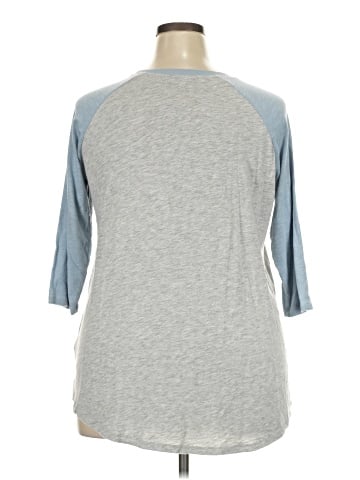 Torrid 3/4 Sleeve T-Shirt (view 2)
