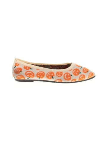 Unbranded Flats (view 1)