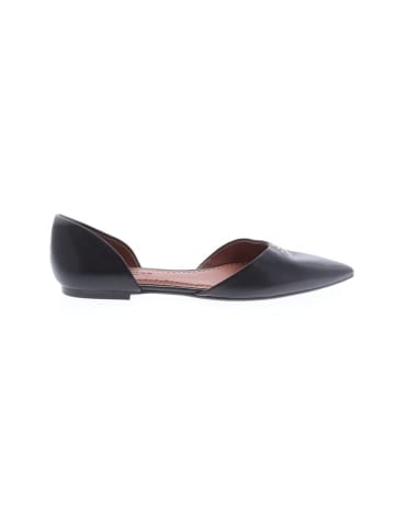 Coach Flats (view 1)