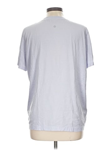 Lululemon Athletica Short Sleeve T-Shirt (view 2)