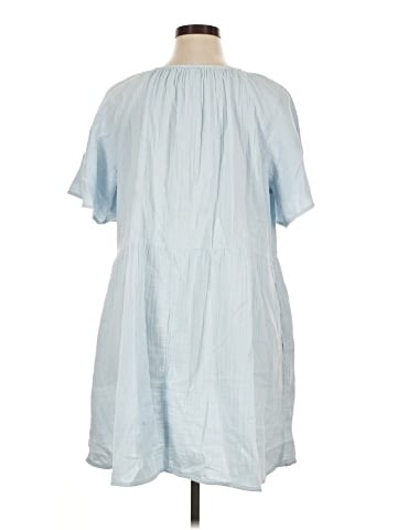 Old Navy Casual Dress (view 2)