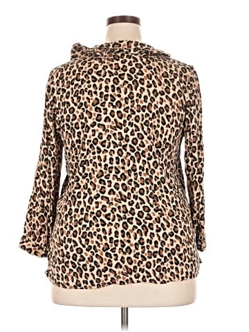 Crown & Ivy 3/4 Sleeve Blouse (view 2)