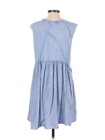 Urban Outfitters Casual Dress (view 2)