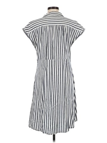 Old Navy Casual Dress (view 2)