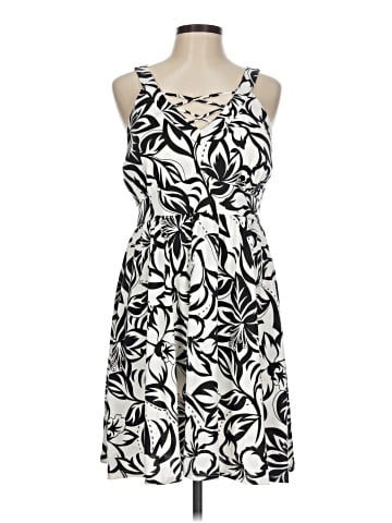 Harlow & Rose Casual Dress (view 1)