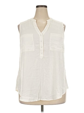 Torrid Sleeveless Button-Down Shirt (view 1)