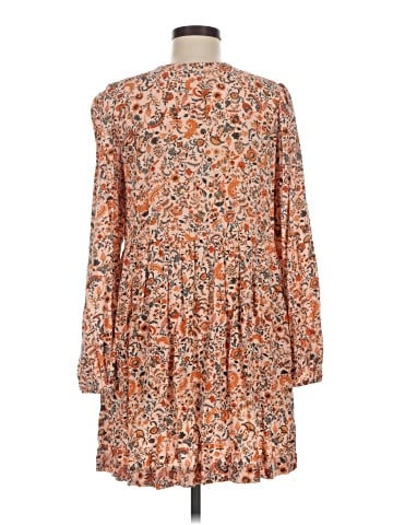 Old Navy Casual Dress (view 2)