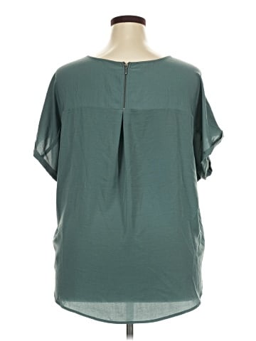 Maurices 3/4 Sleeve T-Shirt (view 2)
