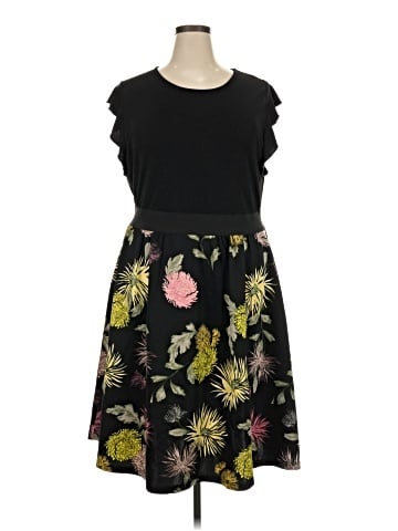 CAPSULE Cocktail Dress (view 1)