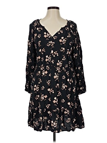 Old Navy Casual Dress (view 1)