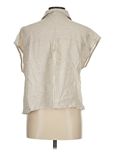 Old Navy Sleeveless Button-Down Shirt (view 2)