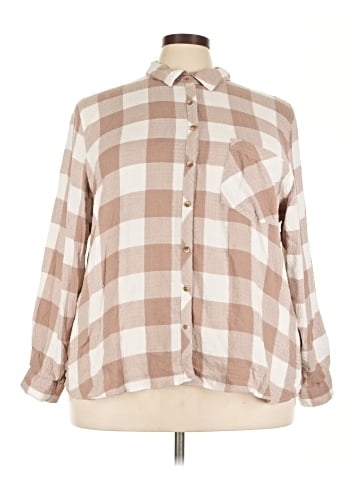 Maurices Long Sleeve Button-Down Shirt (view 1)