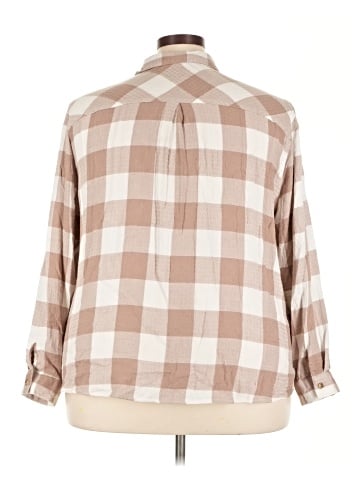 Maurices Long Sleeve Button-Down Shirt (view 2)