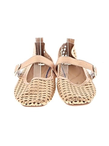 Unbranded Flats (view 2)