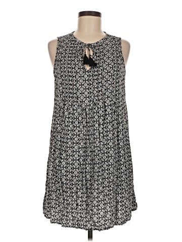 Old Navy Casual Dress (view 1)