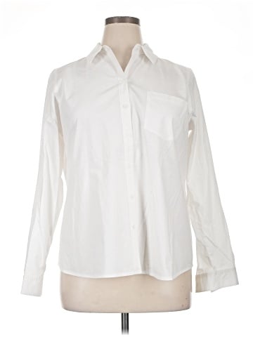 Croft & Barrow Long Sleeve Button-Down Shirt (view 1)