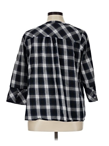 Skies Are Blue 3/4 Sleeve Button-Down Shirt (view 2)