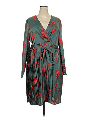 PrettyLittleThing Casual Dress (view 1)