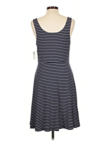 Old Navy Casual Dress (view 2)