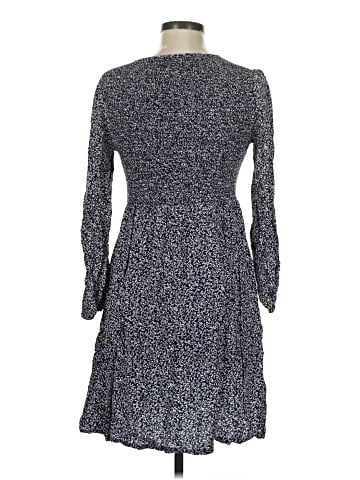 Old Navy Casual Dress (view 2)