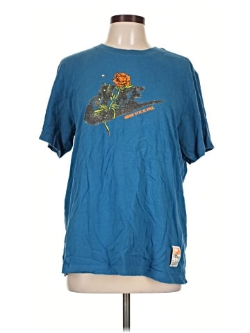 Nike Short Sleeve T-Shirt (view 1)