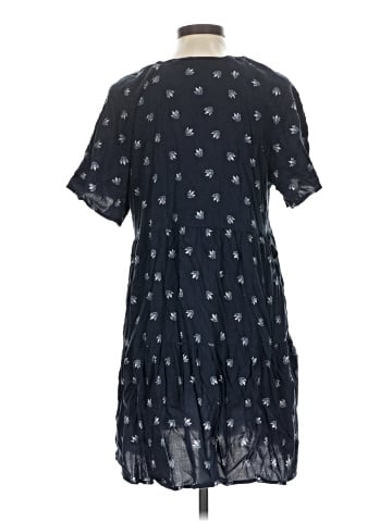Old Navy Casual Dress (view 2)