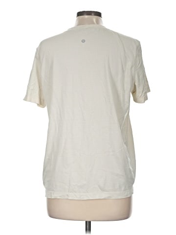 Lululemon Athletica Short Sleeve T-Shirt (view 2)